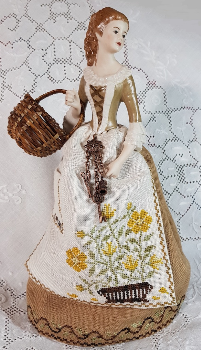Norma June A Pilgrim Pincushion Doll by Giulia Punti Antichi